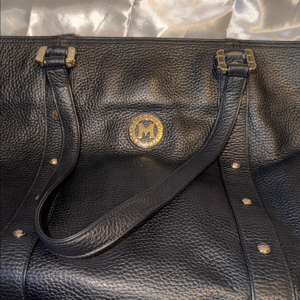 Metrocity Black Pebbled Leather Shopper Tote Bag
15 - Picture 2 of 8